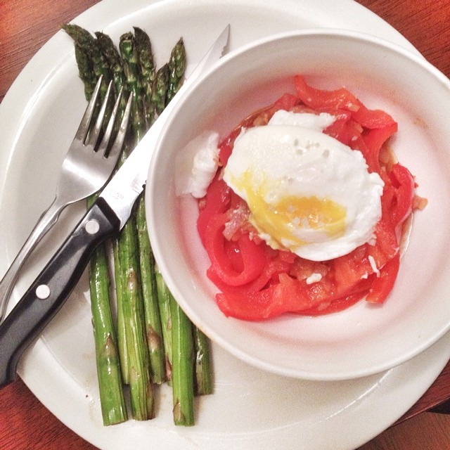 Tunisian-style poached eggs with red peppers (recipe), and asparagus with balsamic butter sauce (recipe)